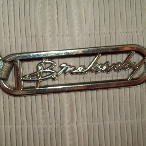 B. MAKOWSKY NICKEL CUTOUT ON SILVER LEATHER LOOP STRAP KEY FOB CHARM KEYCHAIN - Picture 2 of 5